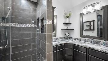 Shower, jetted tub, hair dryer, towels