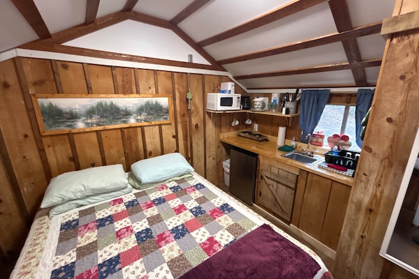 Cabin 6 bedroom