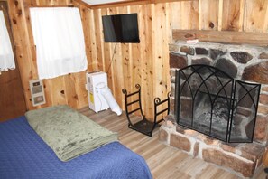 WiFi - Cabin #7 - Rustic Studio with fireplace (Gila County)