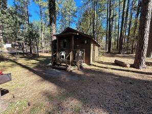 المنطقة المحيطة بالمنشأة