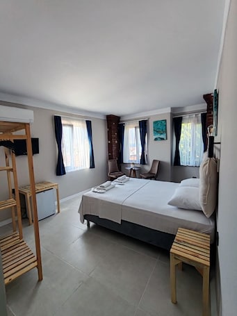 Deluxe Double Room | Free WiFi