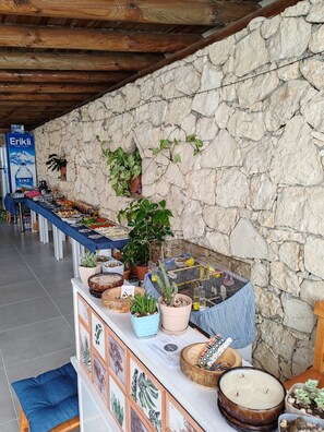 Free daily buffet breakfast - Aim Bozcaada (Bozcaada)