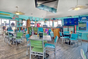 Dining - OceanView condo with pools, hot tubs, private balcony & beach access (North Myrtle Beach)