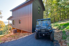 Exterior - Moana-Themed Luxury Cabin with Lake Views, Hot Tub & Festive Decor (Scottsboro)