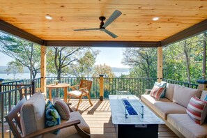 Property grounds - Moana-Themed Luxury Cabin with Lake Views, Hot Tub & Festive Decor (Scottsboro)