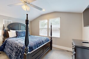 3 habitaciones, acceso a internet y ropa de cama