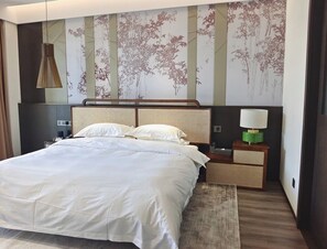 Premium bedding, down duvets, Tempur-Pedic beds, free WiFi
