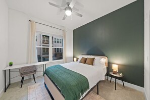 2 chambres, bureau, fer et planche à repasser, Wi-Fi gratuit