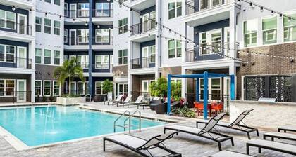 Workers Paradise | Spacious | Saltwater Pool!