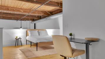 2 makuuhuonetta, työpöytä, silitysrauta/-lauta, Wi-Fi