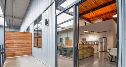 Stylish, Roomy 2BD Loft | Pool | 5 mins to DT GVL