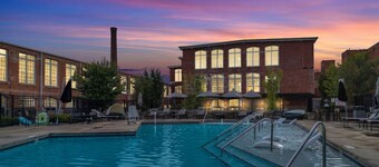 Huge, Open Loft | Arts District | 5 mins to DT GVL