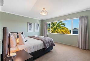 6 habitaciones, tabla de planchar con plancha y wifi gratis 