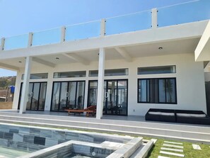 Outdoor pool - TerraCotta Beachfront Villa Phan Thiet

 (Phan Thiet)
