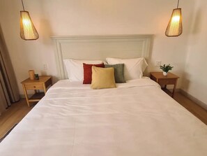 7 bedrooms, iron/ironing board, free WiFi, bed sheets