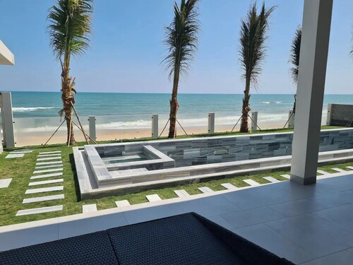 TerraCotta Beachfront Villa Phan Thiet

