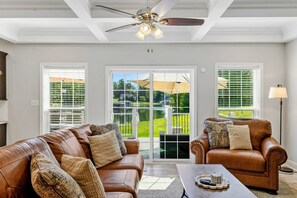 Smart TV, fireplace, video games, offices