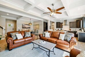 Smart-TV, peis, videospill og kontorer