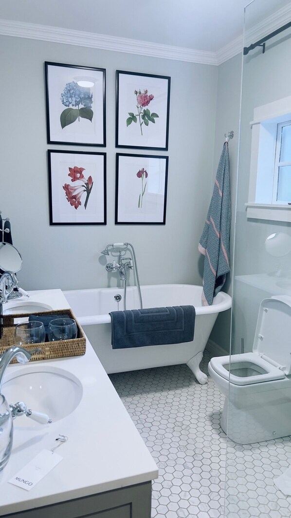 Bathroom - 53A Luxury Bed & Breakfast (Gaborone)