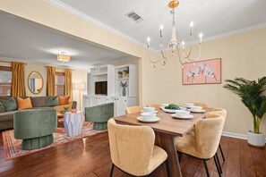 Dining - Mins to LSU Campus | Private Pool | Hot Tub | BBQ (Baton Rouge)