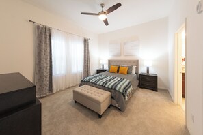 1 bedroom, WiFi - 1A ~Cozy condo in charming Katy with WiFi, AC (Katy)