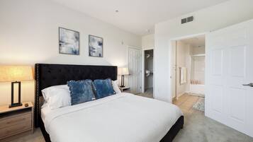 2 chambres, fer et planche Ă repasser, Wi-Fi, draps fournis