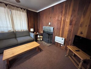 Chimenea y tenis de mesa