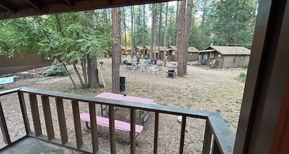 Cabin #10 - 2 Bedroom