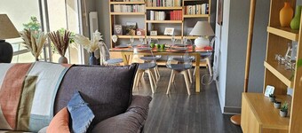 Quiet 2B/1B Downtown Condo, Hills View, Bright, Spacious, Recently Remodeled