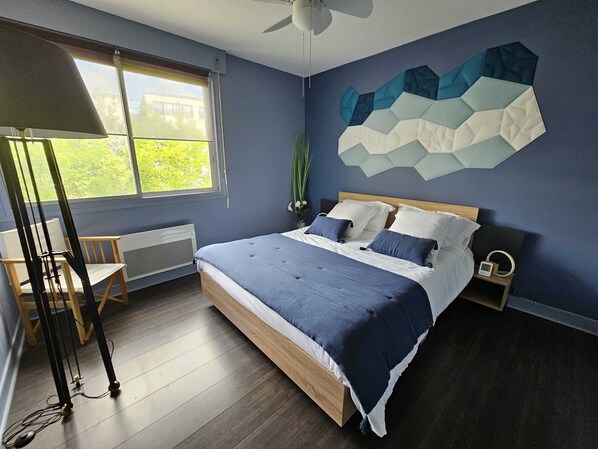 2 bedrooms, desk, iron/ironing board, WiFi