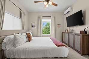 2 chambres, fer et planche à repasser, lit parapluie, Wi-Fi gratuit