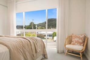 4 habitaciones, escritorio, tabla de planchar con plancha y wifi gratis 