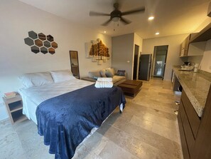 1 bedroom, desk, free WiFi, bed sheets
