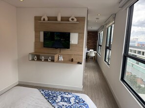 1 habitación, tabla de planchar con plancha, wifi gratis y ropa de cama 