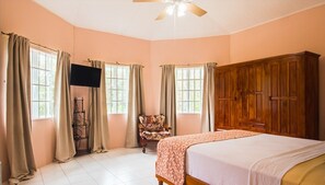5 bedrooms, WiFi, bed sheets