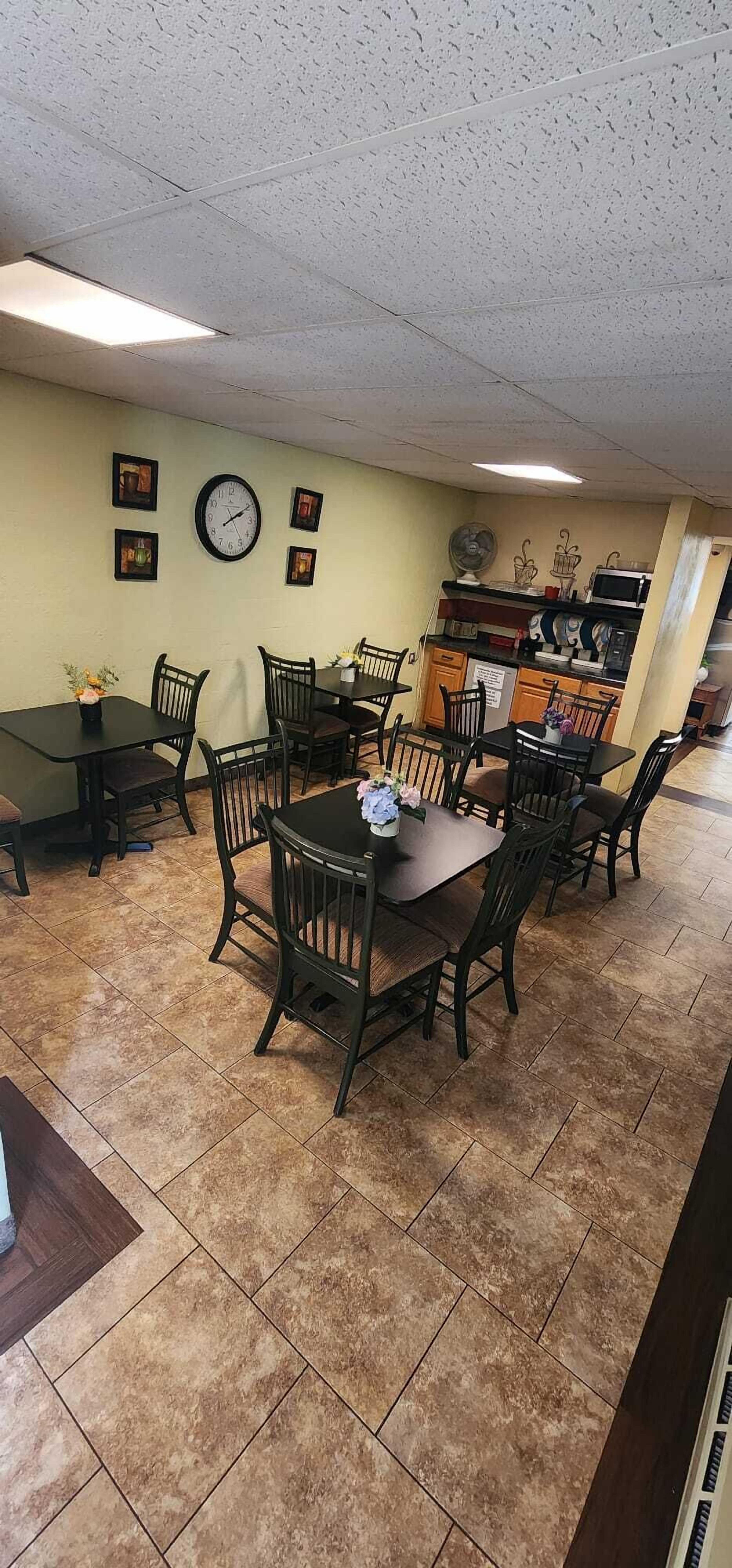 Gratis kontinental frukost varje dag 