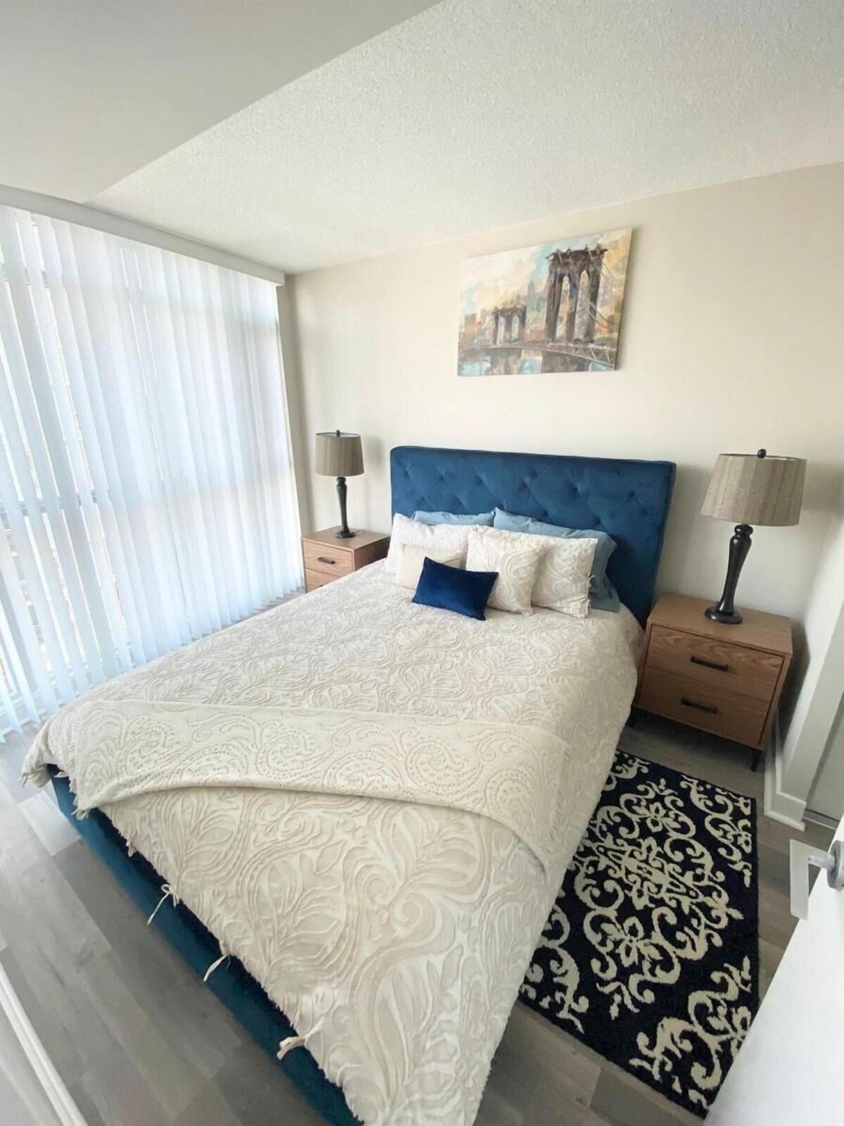 GLOBALSTAY. Charming Lake View 1bd+den in Downtown