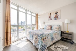 2 bedrooms, iron/ironing board, free WiFi, bed sheets - GLOBALSTAY. Elegant Downtown Condo with Balcony (Toronto/Canada)