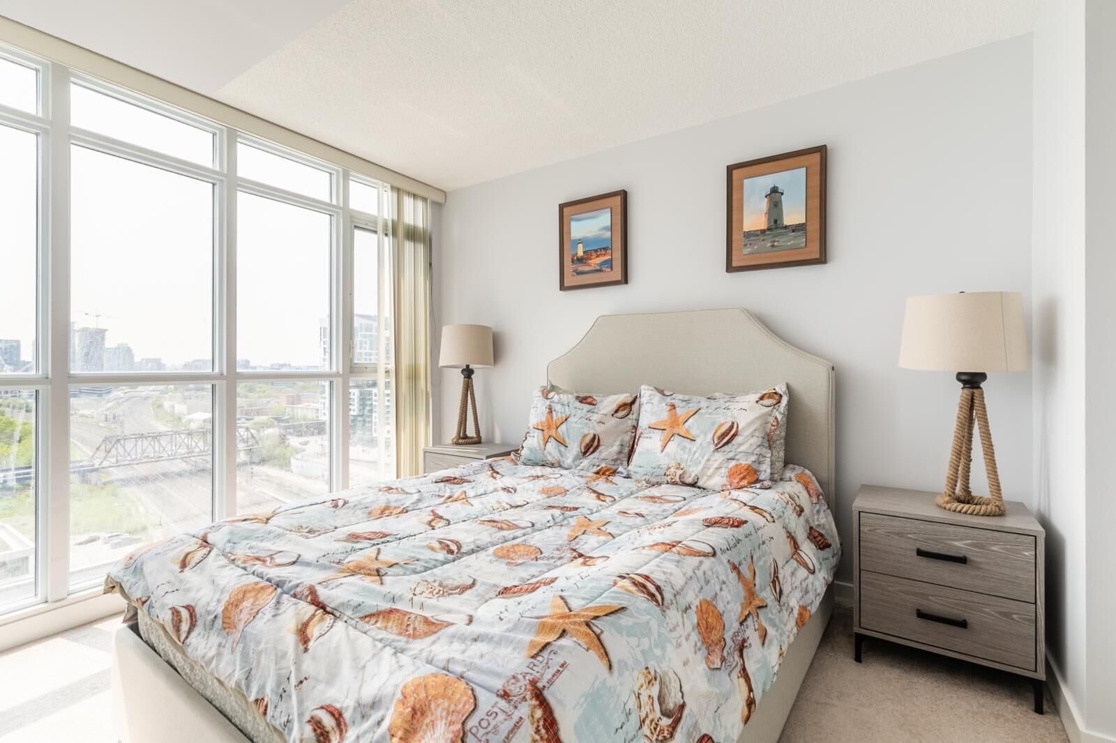 1 Schlafzimmer, Schreibtisch, Bügeleisen/Bügelbrett, Reisekinderbett