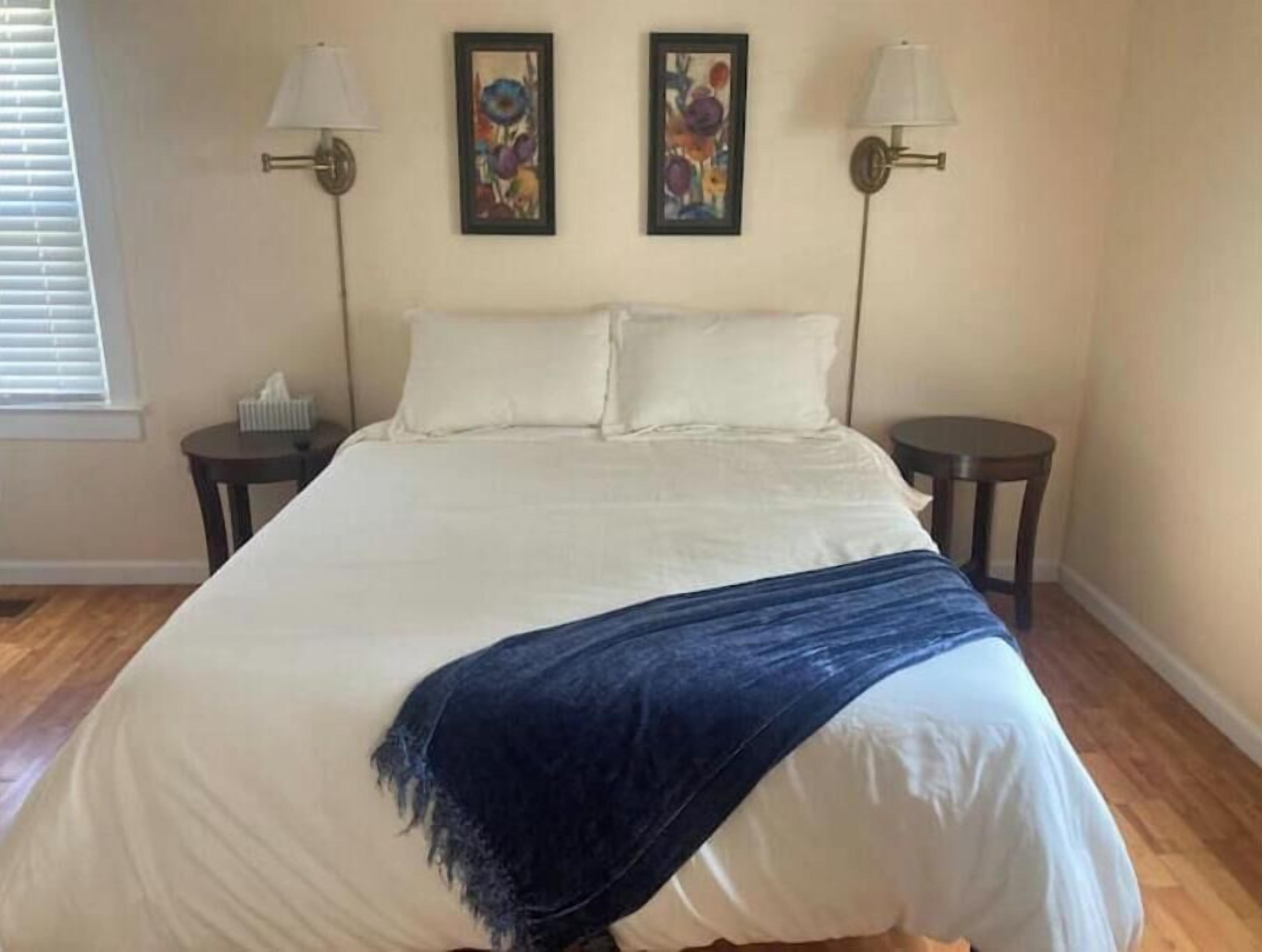 2 quartos, ferros/tábuas de passar roupa, Wi-Fi, roupa de cama