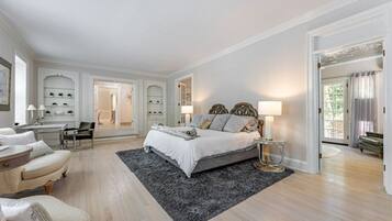 7 bedrooms, desk, iron/ironing board, free WiFi