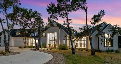 Luxe Farmhouse w/ Pool and Spa on 4 Acres