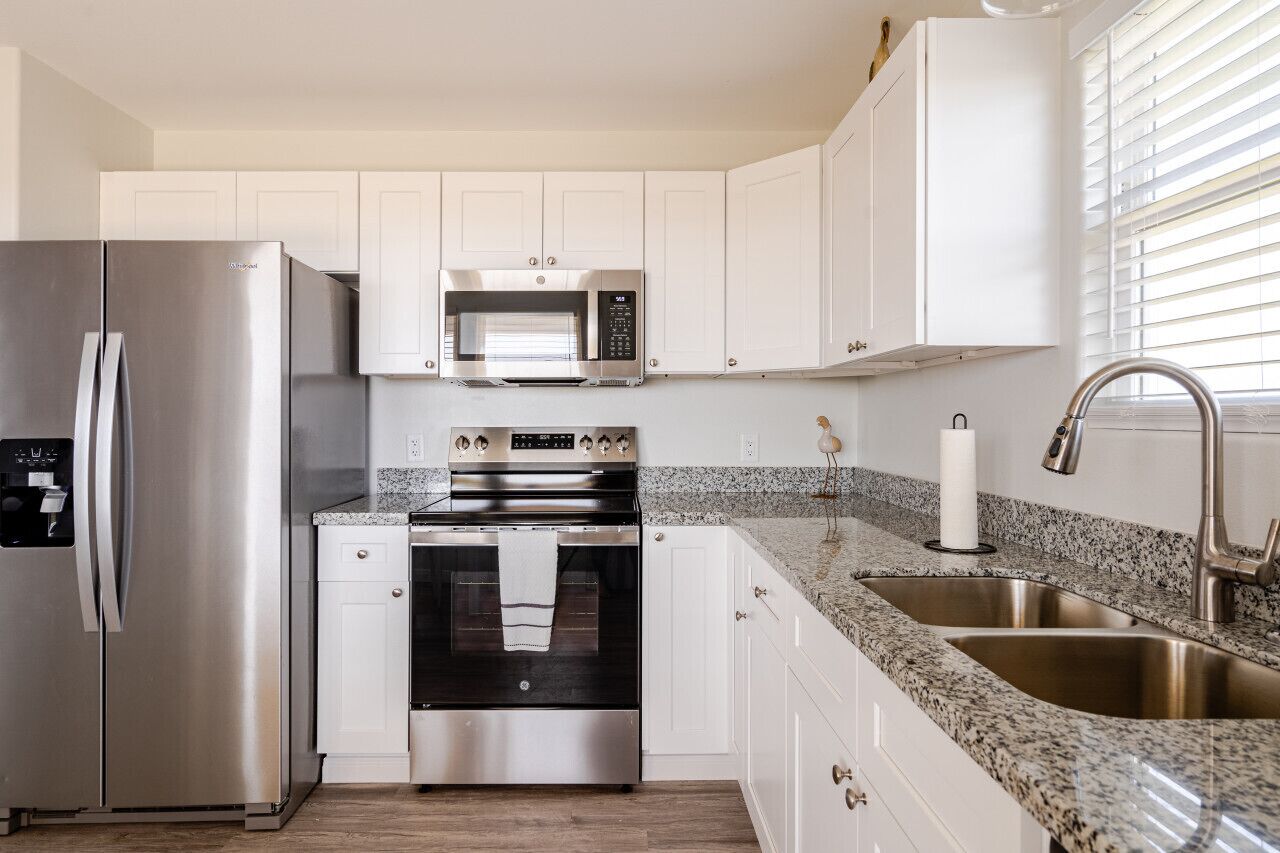 冰箱、微波炉、烤箱、炉灶