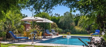 1-bedroom vacation guest cottage minutes from the famous Sonoma square