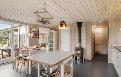 2 bedroom beautiful home in Hals