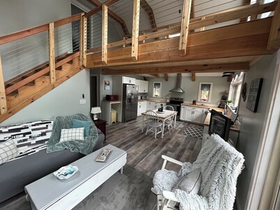 2BR Waterfront Cottage, 2.5 Baths, Stunning St. Croix River Views, Near Canada 