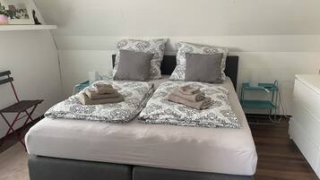 2 quartos, ferros/tábuas de passar roupa, Wi-Fi de cortesia