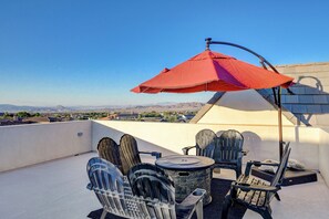 屋外ダイニングエリア