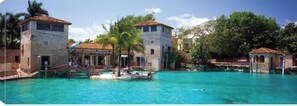 Pool - Sol Miami #1 with free parking on premises (Miami)