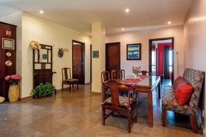 Panoramic Apartment, City View | Dining room - Caracol 37 Luxury Condo (San Miguel de Allende)